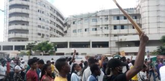 Why Are The Police Killing Us? Nigerians Ask As Protests Continue